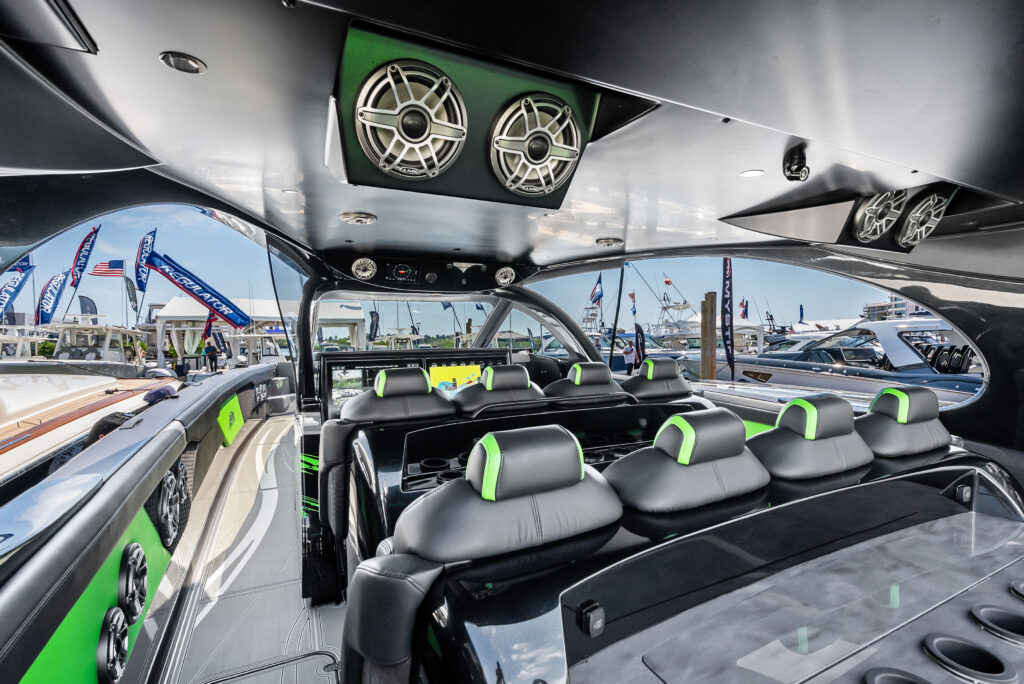 Mystic Powerboats M5200
